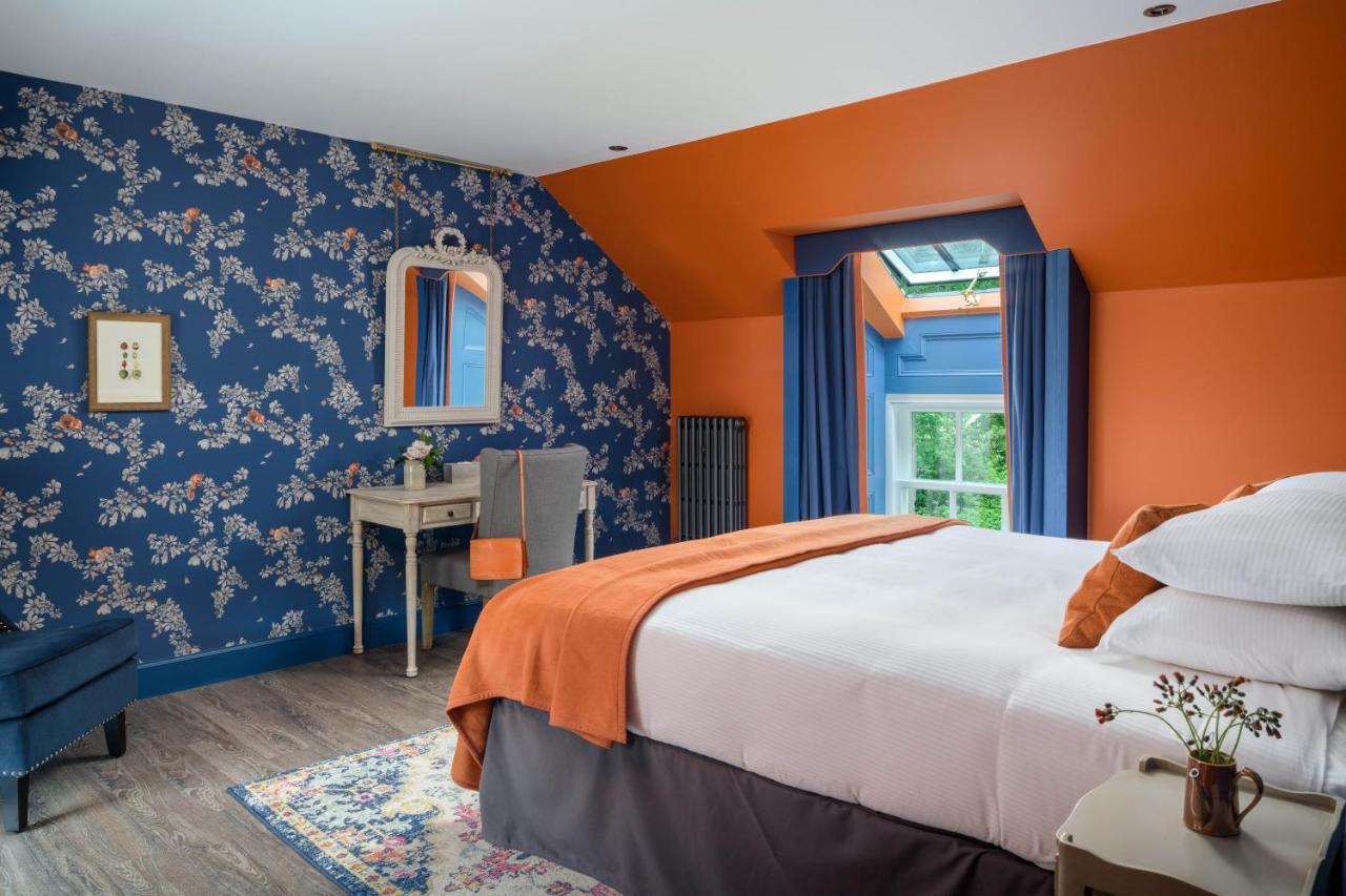 Meikleour Arms Hotel & Restaurant Exteriör bild